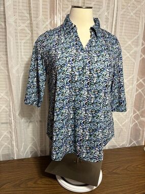 bulotus 2Xl Floral 3/4 L  sleeve v-neck collar shirt blue,pink,black 26”p2p 30”L